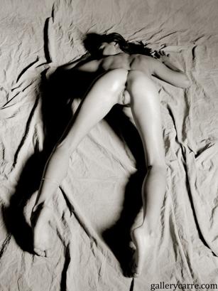 Anetta-keys in Gallery Carre set On The Floor